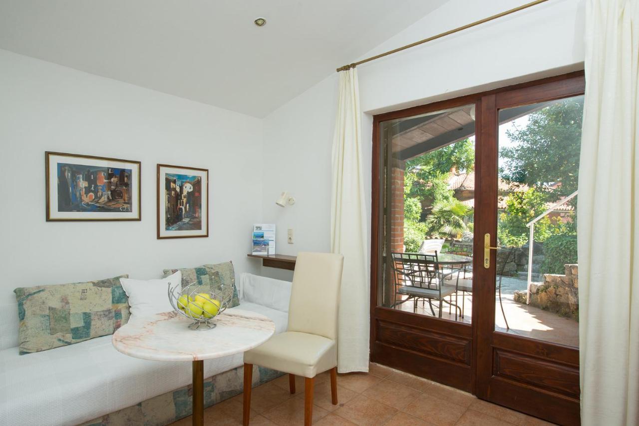 Giardino Laura Apartment Moscenicka Draga Ngoại thất bức ảnh